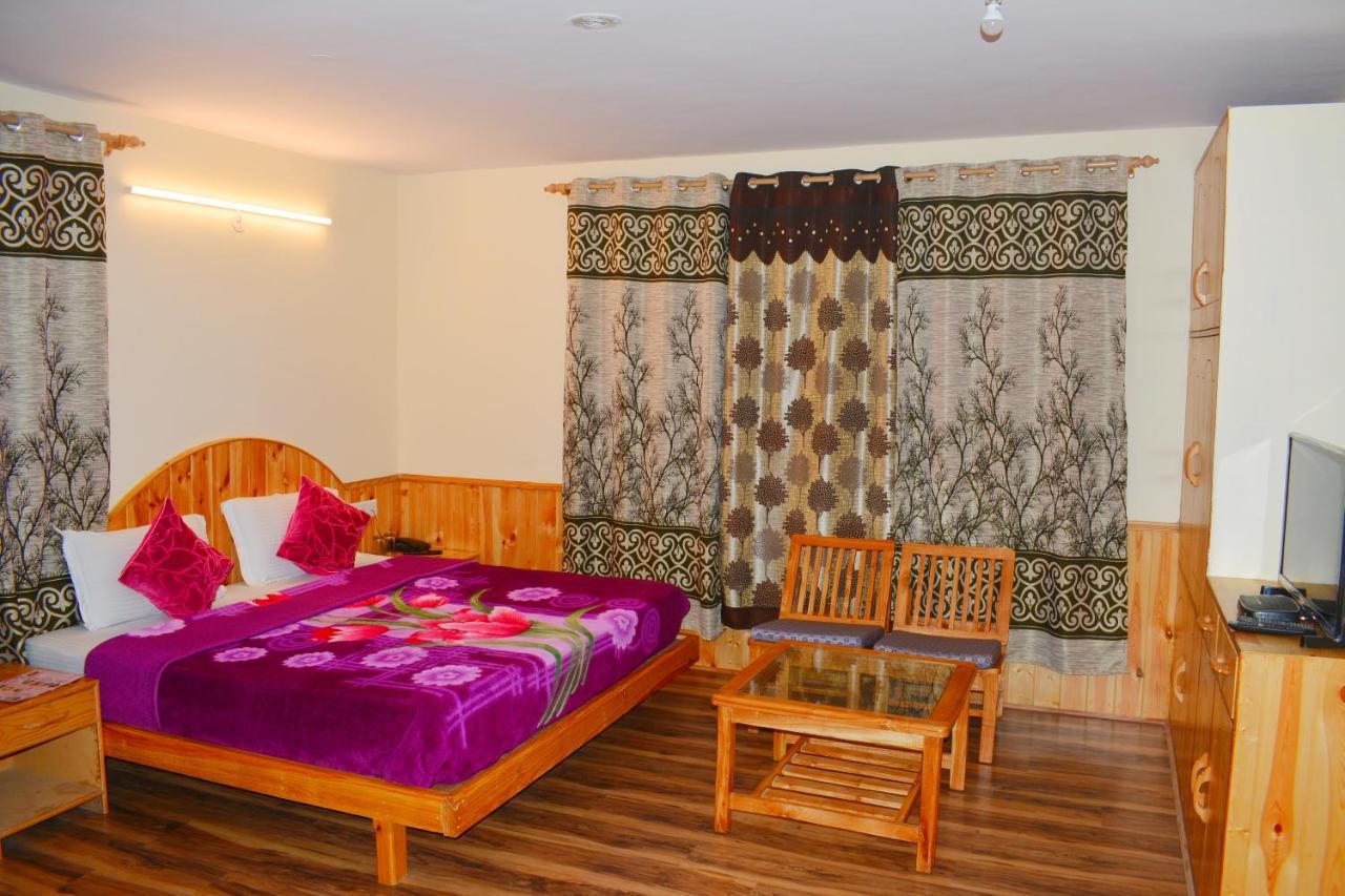 Pink Bud Hotel Manali (Himachal Pradesh)