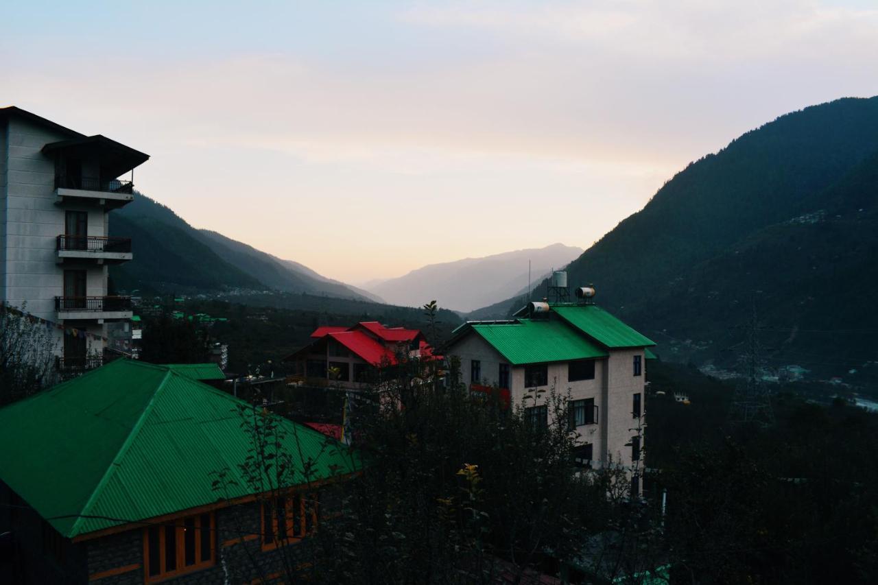 Pink Bud Hotel Manali (Himachal Pradesh)